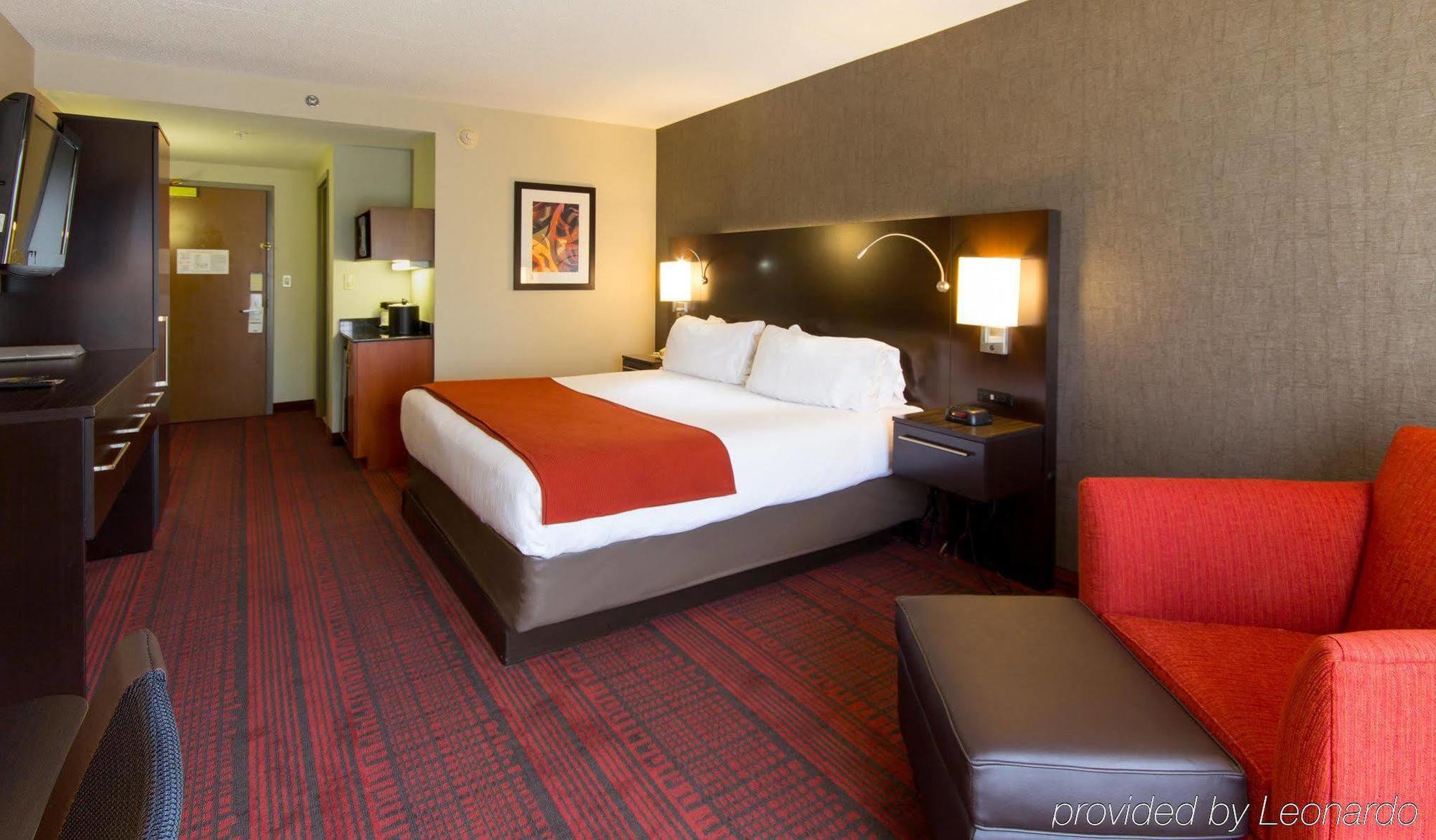 Express & By Ihg